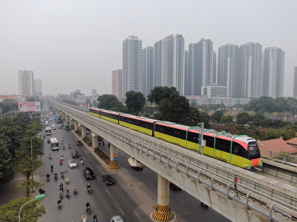 Ngày 23 và 24/1, đoàn tàu sẽ được trưng bày tại nhà ga S1 trước Đại học Công nghiệp Hà Nội để phục vụ người dân tham quan. Người tham quan cần đăng ký trước với MRB, khi đến mang theo giấy tờ tùy thân và thực hiện theo hướng dẫn của nhân viên tại đây để đảm bảo an toàn