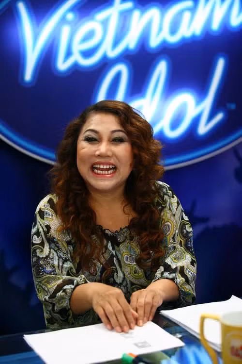 Siu Black - nữ giám khảo ngồi “ghế nóng” lâu nhất Vietnam Idol hiện phải làm đủ nghề để mưu sinh Siu Black - nu giam khao ngoi “ghe nong” lau nhat Vietnam Idol hien phai lam du nghe de muu sinh