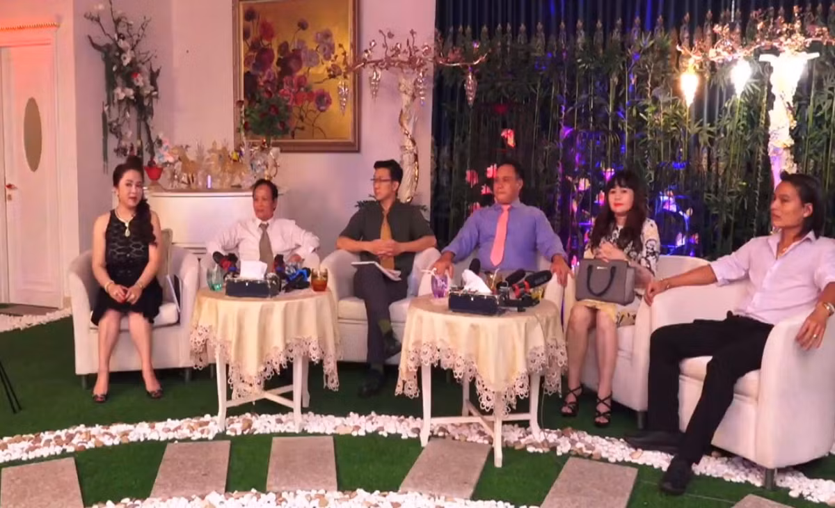 Theo kết luận điều tra, đối với những cá nhân có liên quan, tham gia giúp sức cho hoạt động của bị can Hằng, cơ quan điều tra tiếp tục làm rõ để xử lý theo quy định pháp luật. Đối với những cá nhân sử dụng kênh YouTube để đưa, chia sẻ thông tin liên quan đến bà Nguyễn Phương Hằng mục đích câu like để tăng thu nhập và các nghi can liên quan khác, Cơ quan điều tra sẽ phối hợp với Phòng an ninh mạng và Phòng chống tội phạm sử dụng công nghệ cao Công an tỉnh Bình Dương và các đơn vị chức năng xác minh, làm rõ xử lý theo quy định pháp luật. 