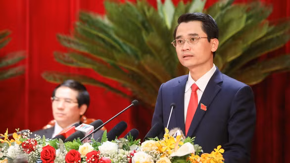 Thu tuong ky luat canh cao Pho Chu tich UBND tinh Quang Ninh