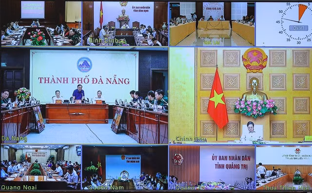 Sieu bao Noru giat tren cap 17, Thu tuong hop ung pho khan cap-Hinh-2