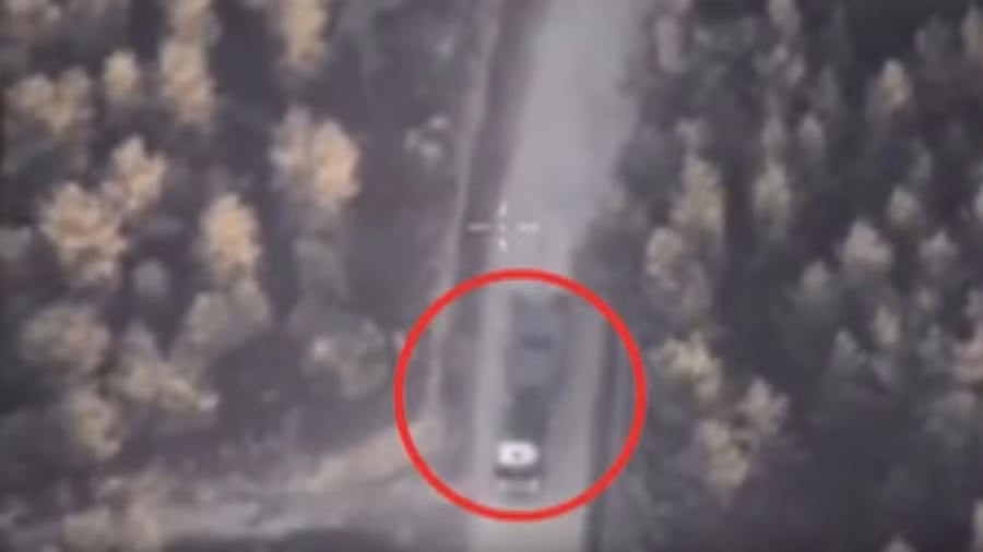 Video phien quan IS chay tron khong kich o Syria