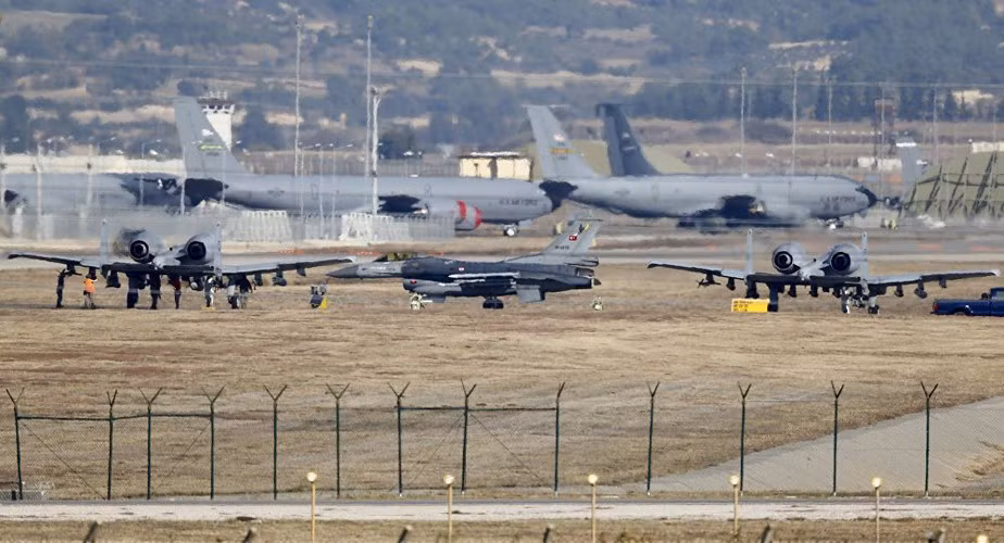 Trong những ngày vừa qua, tình hình chiến sự tại tỉnh Idlib của Syria vẫn diễn ra hết sức ác liệt với những trận không kích và pháo kích do quân đội Thổ Nhĩ Kỳ thực hiện.