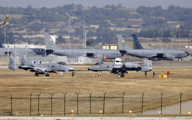 Truyền thông Syria dẫn lời các quan chức quân sự cấp cao tại Damascus cảnh báo rằng nếu các hành động leo thang của Thổ Nhĩ Kỳ vẫn tiếp diễn thì họ sẽ đưa ra câu trả lời thích đáng.