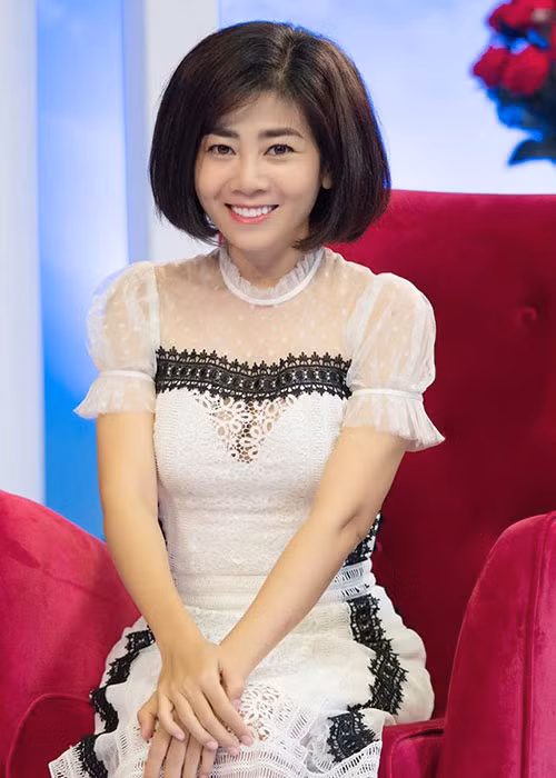 Nhờ sự ủng hộ về tinh thần lẫn vật chất của khán giả, đồng nghiệp cùng sự lạc quan và kiên cường của bản thân, Mai Phương đã được xuất viện, điều trị ngoại trú sau đợt điều trị ung thư phổi đầu tiên kéo dài 3 tuần.