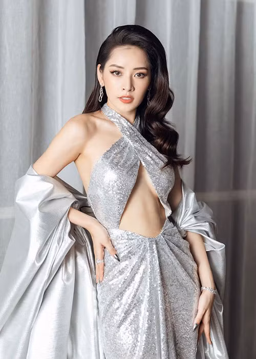 Chi Pu bước chân vào showbiz đã hơn 10 năm nhưng không hề già đi trong mắt fan. Thậm chí, cô ngày càng trẻ, quyến rũ.