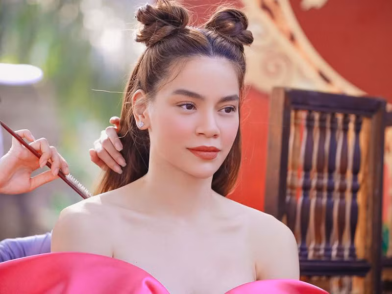 Cùng với Thủy Tiên, Hồ Ngọc Hà mới đây cũng gây chú ý khi quyên góp được số tiền từ thiện khủng.