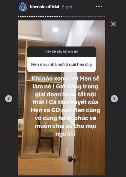 Gần đây, H'hen Niê xây nhà mới cho bố mẹ ở quê. Trước đó, cô hoàn thiện căn nhà sàn của gia đình.