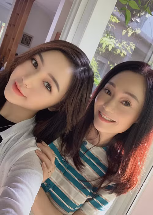 Trong "Đừng bắt em phải quên", Quách Thu Phương đóng vai mẹ của diễn viên Quỳnh Kool. Hiện tại, phim tạm dừng phát sóng để phù hợp với việc sản xuất và phát sóng các chương trình tuyên truyền về Covid-19 của nhà đài.