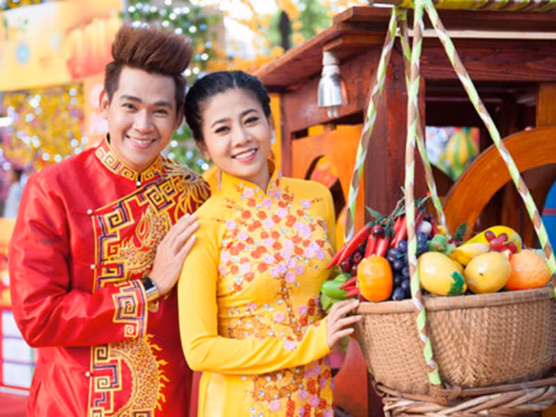 Sau thông tin bệnh tình của Mai Phương năm 2018, cư dân mạng không chỉ khơi lại chuyện cũ giữa Phùng Ngọc Huy và Mai Phương mà còn lan truyền những tin đồn anh bỏ rơi Mai Phương lúc cô mang bầu và sang Mỹ sinh sống. Ảnh: Vietnamnet