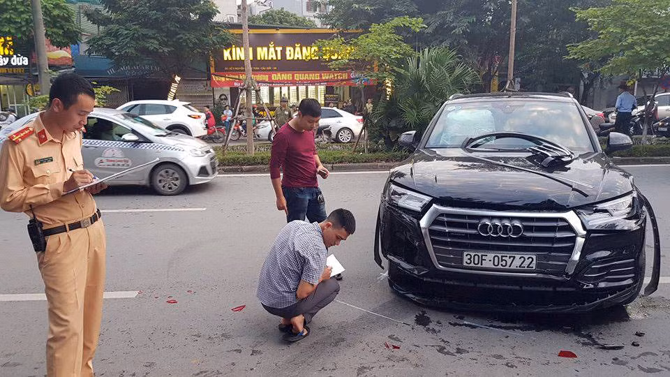 Lai xe Audi Q5 gay tai nan kinh hoang tren duong Ha Noi la ai?
