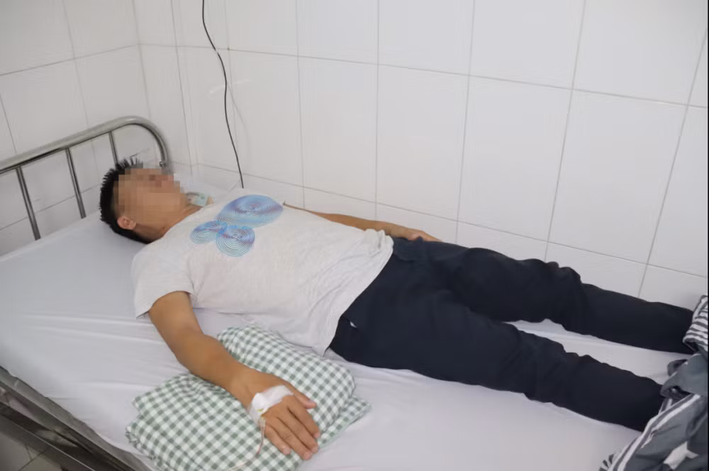Nguoi dan ong bam tim khap nguoi sau khi bi tam giu o Phu Quoc