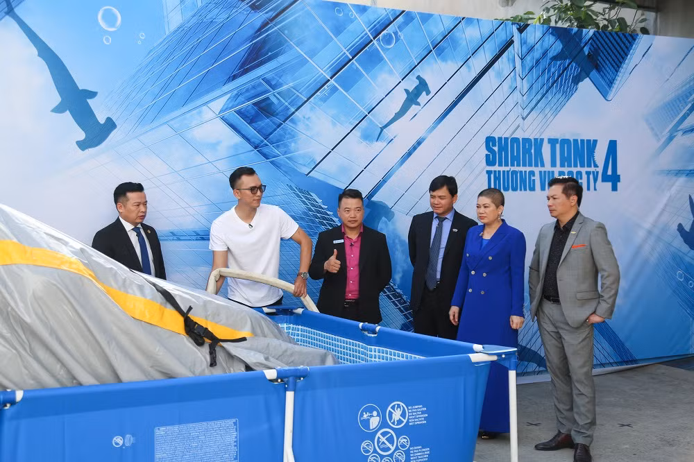Startup Viet Kieu lam chong ngap cho o to, 4 Shark 