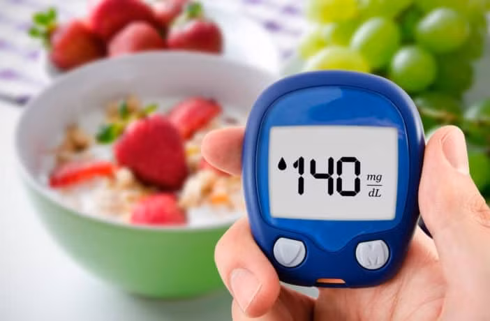 Vì vậy, chúng ta phải làm tốt công tác phòng chống bệnh tiểu đường, cũng phải hiểu rõ nguyên nhân và các yếu tố gây ra bệnh tiểu đường là gì? Liệu có phải chỉ ăn đồ ngọt, uống nước ngọt nhiều và thường xuyên mới gây ra bệnh tiểu đường hay không, còn nguyên nhân, yếu tố nào khác?