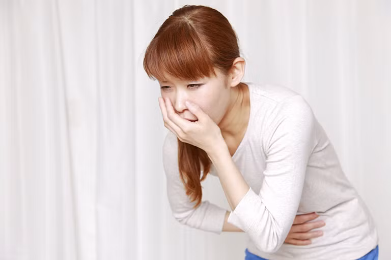Thứ nhất là bệnh khó tiêu. Nếu không có các triệu chứng khó chịu khác mà chỉ thỉnh thoảng có tiếng sôi réo lục bục trong bụng thì có thể là do chứng khó tiêu.