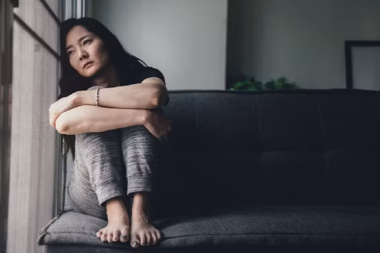Sống trong các môi trường công việc có tính cạnh tranh cao, nhịp sống gấp gáp, căng thẳng và không khí ô nhiễm, tỷ lệ người mắc trầm cảm tăng mạnh. Đáng nói, phụ nữ là những người có nguy cơ mắc bệnh trầm cảm cao gấp đôi so với đàn ông.