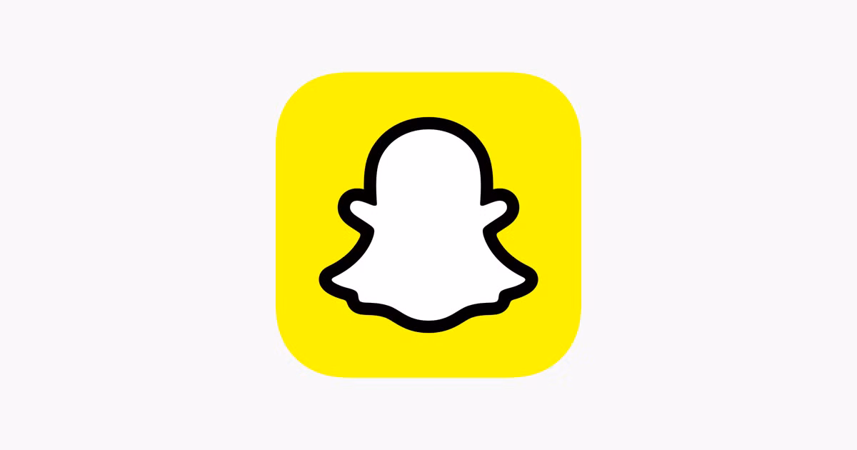 Trước khi TikTok xuất hiện, Snapchat từng là đối thủ đáng gờm nhất của Facebook, với đỉnh cao 187 triệu người dùng hàng ngày vào năm 2018. (Ảnh: App Store)