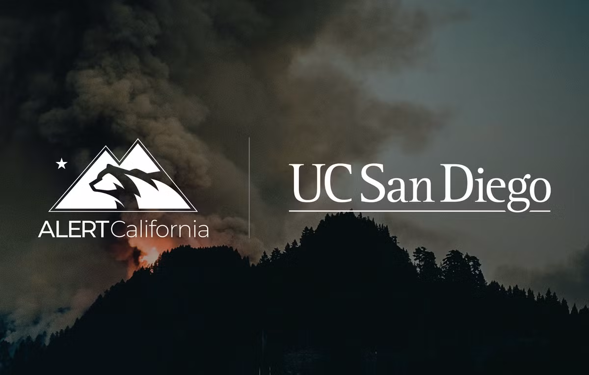 ALERT California, một sáng kiến từ Đại học California San Diego, là minh chứng rõ rệt nhất cho việc ứng dụng AI trong phòng cháy chữa cháy. Hệ thống này bao gồm hàng nghìn camera giám sát được lắp đặt trên toàn bang. Camera được trang bị công nghệ máy học, cho phép quét 360 độ trong hai phút và giám sát ban đêm nhờ công nghệ hồng ngoại.(Ảnh:alertcalifornia.org)