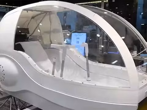 Máy còn tích hợp cảm biến AI để phân tích sinh học người dùng, đo mức độ căng thẳng và thư giãn. (Ảnh: Gulf News)