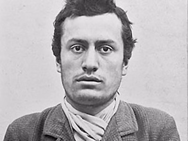 Trước khi trở thành nhà độc tài khét tiếng thế giới, trùm phát xít Italy Benito Mussolini từng làm thầy giáo.
