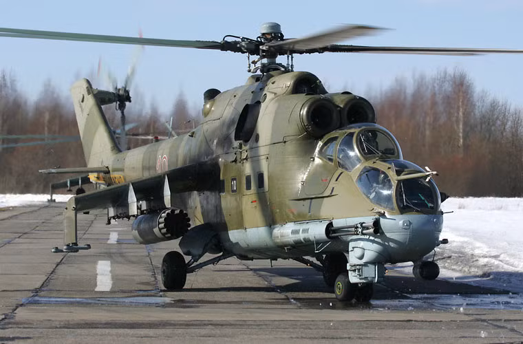 So với những chiếc trực thăng Mi-25 mà Liên Xô từng bán cho Syria, Mi-24P hiện đại hơn hiện đại hơn về mặt vũ khí và hệ thống điện tử hàng không. Nó nâng cao đáng kể sức chiến đấu của máy bay chống các mục tiêu di động dưới mặt đất trong mọi điều kiện thời tiết gồm cả bộ binh địch và xe tăng.