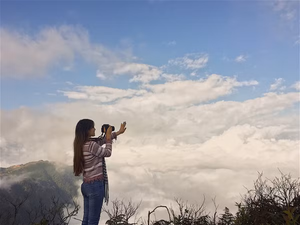 Chuyến đi này, Nguyễn Vinh đi trong 2 ngày, 2 đêm với số tiền khoảng 550k, chưa kể tiền xăng xe. Tuy nhiên Nguyễn Vinh cho biết, cung đường đi Y Tý rất xấu nên muốn đi phượt cần phải có kinh nghiệm.
