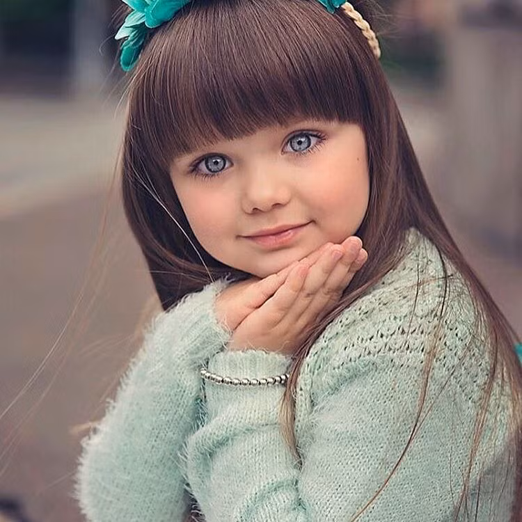 Hiện nay, Anastasia ký hợp đồng với công ty chuyên đào tạo người mẫu có tiếng ở Nga - President Kids Management.