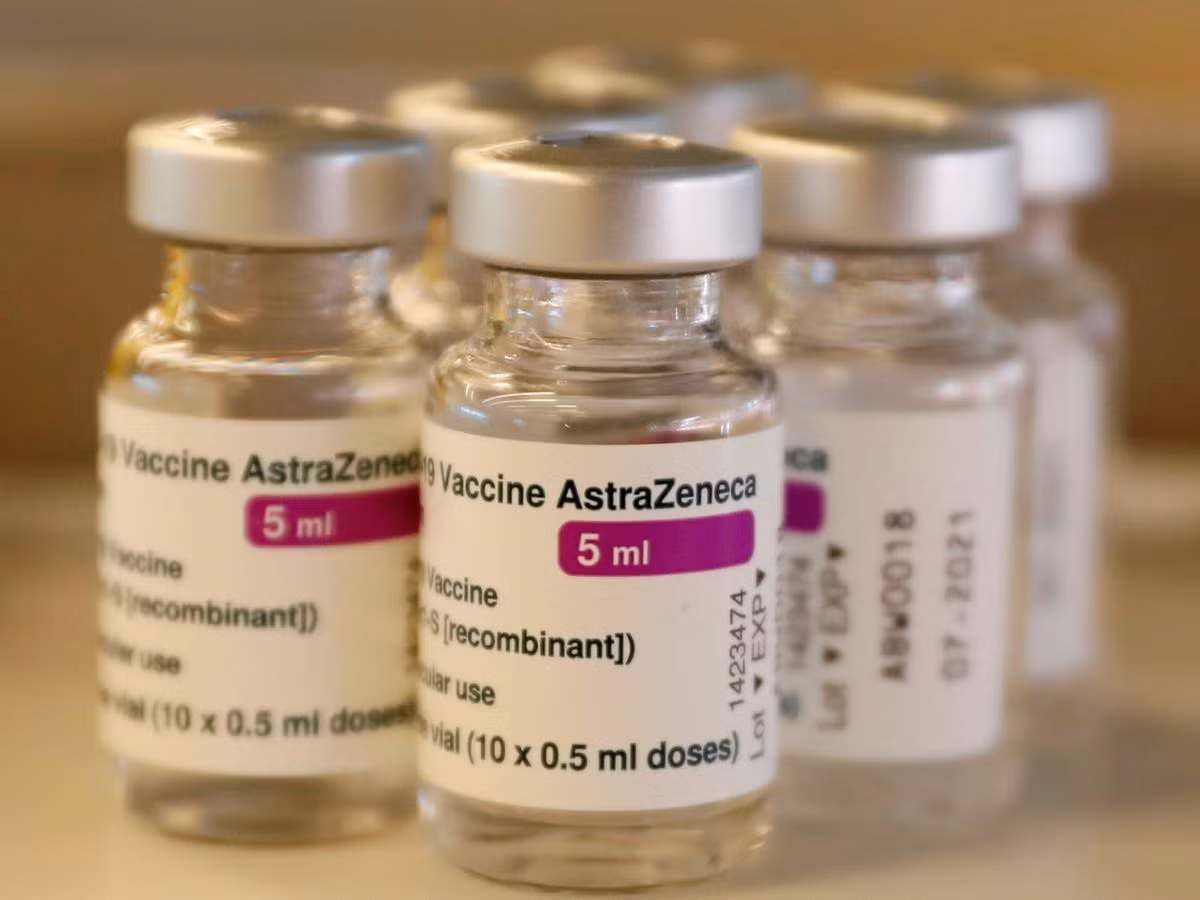 Them gan 660.000 lieu vac xin COVID-19 cua AstraZeneca ve den Viet Nam