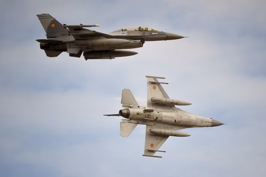 Sự kiện giao tiêm kích F-16 đánh dấu bước ngoặt quan trọng trong cuộc xung đột giữa Ukraine và Nga, mang lại cho Kiev những khả năng mới để đẩy lùi các cuộc tấn công và cải thiện năng lực phòng thủ. Tuy nhiên điều này đi kèm với một số thách thức cần phải tính đến.
