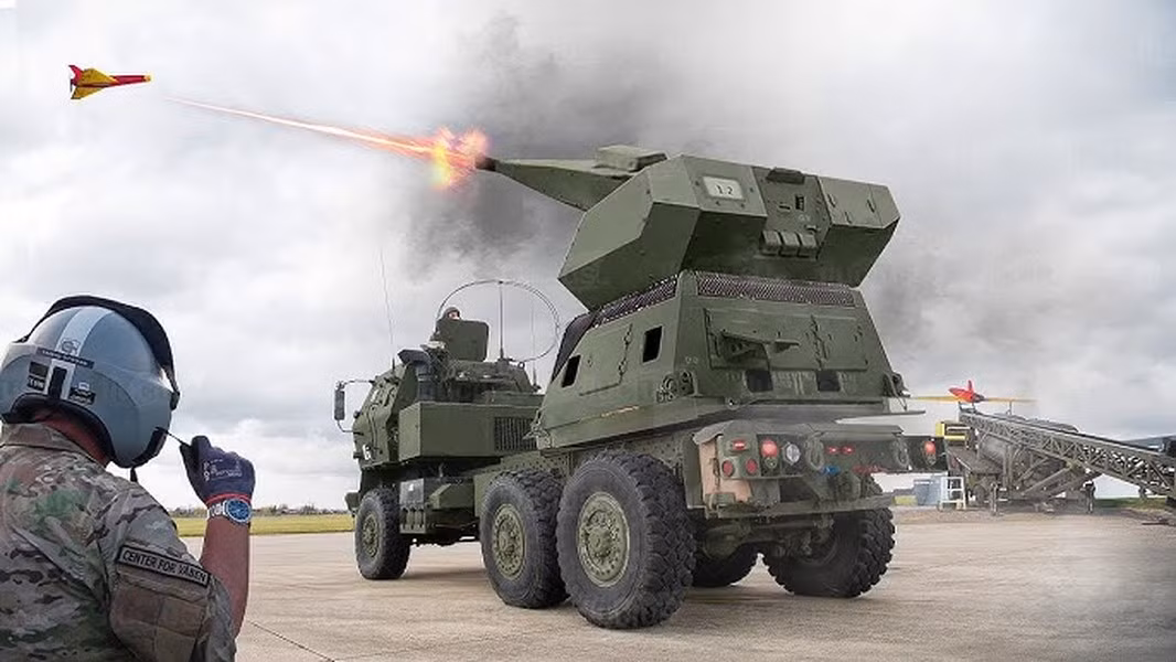 Tập đoàn Rheinmetall đã thông báo vào năm 2022 rằng họ sẽ sản xuất 2 khẩu đội Skynex cho một quốc gia châu Âu giấu tên, trong khi chính phủ Đức là nhà tài trợ cho việc chế tạo các hệ thống vũ khí nói trên.