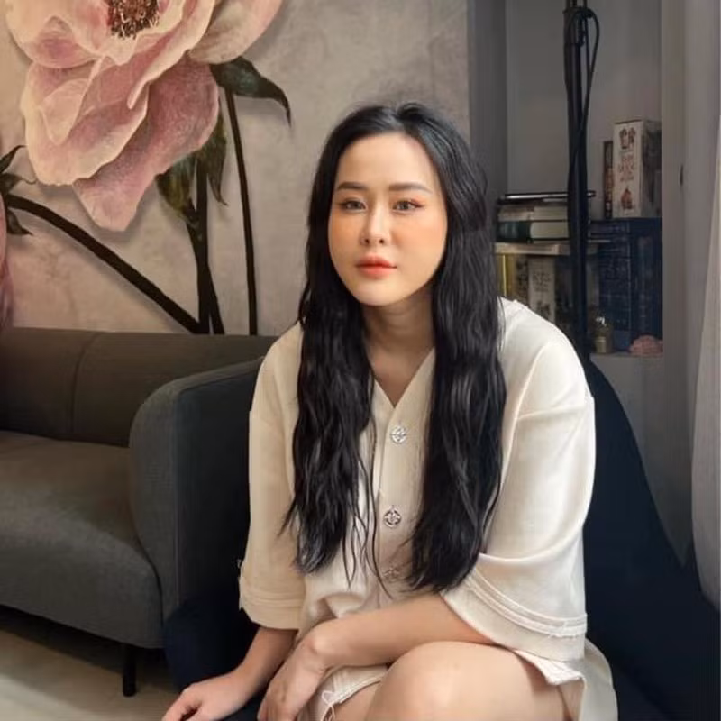 Đến tháng 7/2022, do thiếu nợ nhiều người nên Vân Anh rời khỏi Ninh Bình về lại TP HCM và đến TP. Phan Thiết sinh sống. Trước những lùm xùm trên mạng xã hội và tố giác của công dân, công an địa phương đã mời cô gái này lên làm việc. 