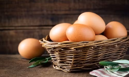 Chàng trai nguy kịch vì nhét 15 quả trứng vào hậu môn Chang trai nguy kich vi nhet 15 qua trung vao hau mon