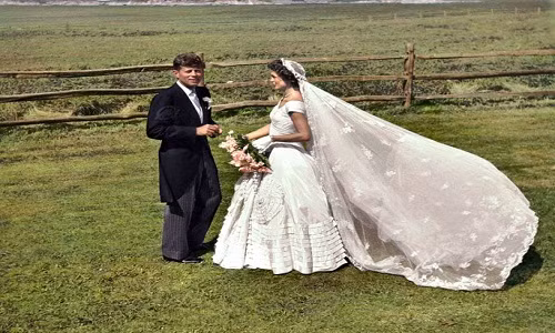 Thượng nghị sĩ John F. Kennedy trong ngày cưới với Jacqueline Bouvier Kennedy ngày 12/9/1953.