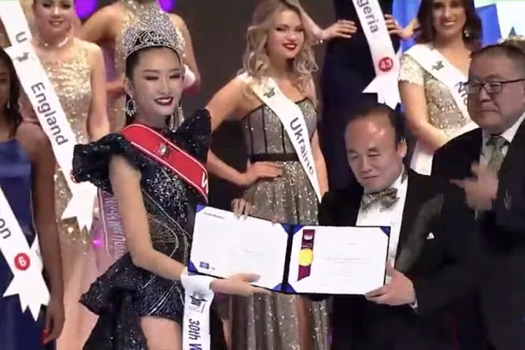 Đây là thành tích đáng tự hào của đại diện Việt Nam khi âm thầm tham gia cuộc thi nhan sắc quốc tế.