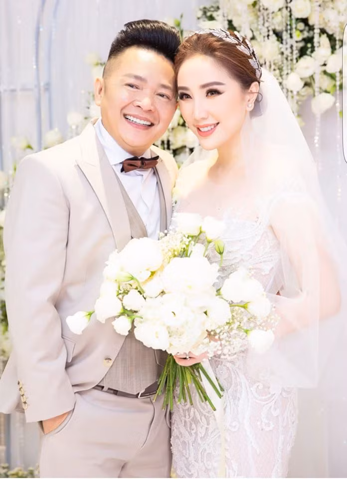 Bao Thy pha le khoe chong, tien the day luon gai e cach chon chong