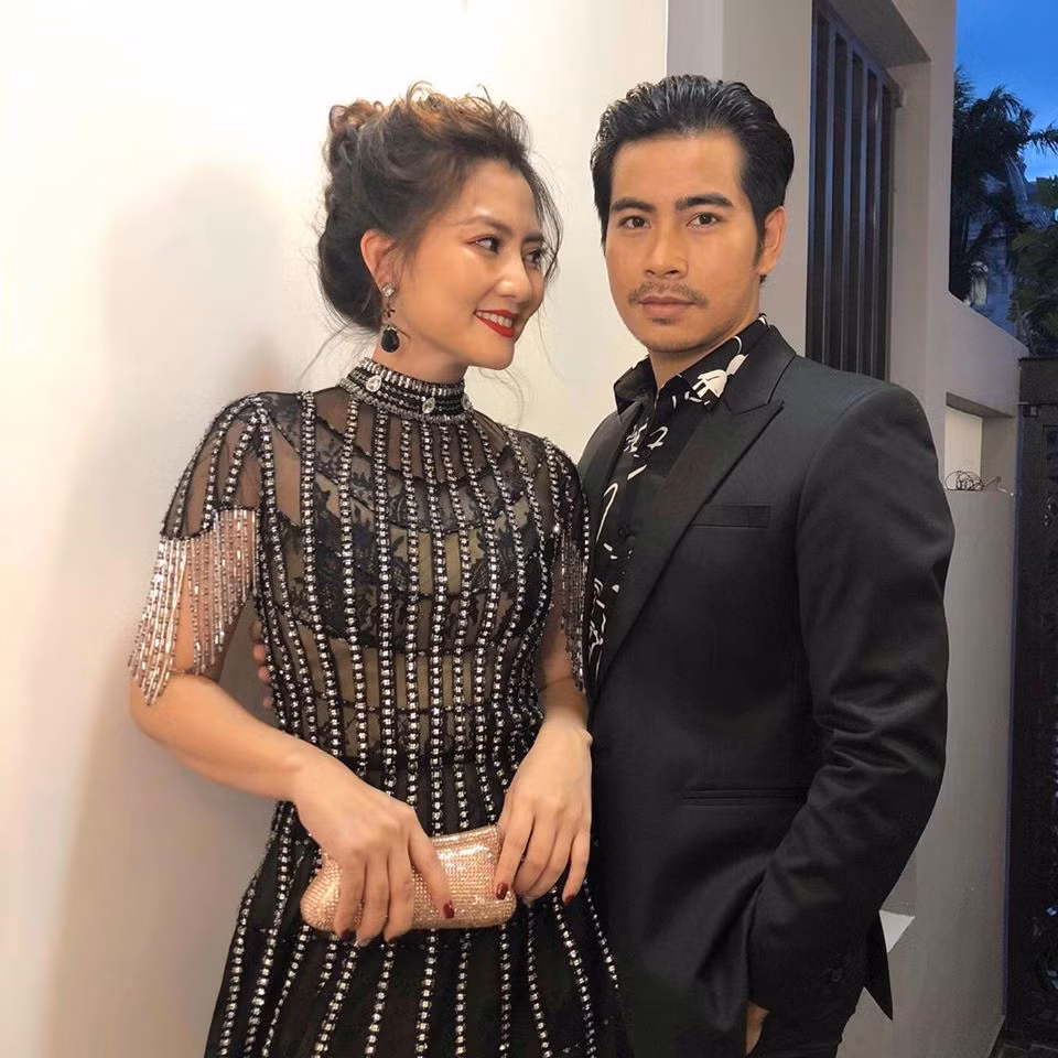 "Đến được với nhau là duyên, sống bên nhau là nợ. Hãy nghĩ đơn giản thôi chị Lan nha! Em vẫn mong ở đoạn đường mới anh chị sẽ gặt hái thành công và hạnh phúc", một fan bình luận.