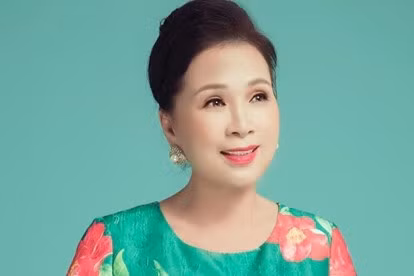 Có thể nói NSƯT Kim Xuân là một trong số ít những nghệ sĩ lớn tuổi vẫn chăm chỉ hoạt động nghệ thuật từ phim ảnh đến sân khấu kịch. Hiện tại, dù ít tham gia vào các bộ phim nhưng nữ nghệ sĩ vẫn thỉnh thoảng xuất hiện trên các gameshow giải trí.