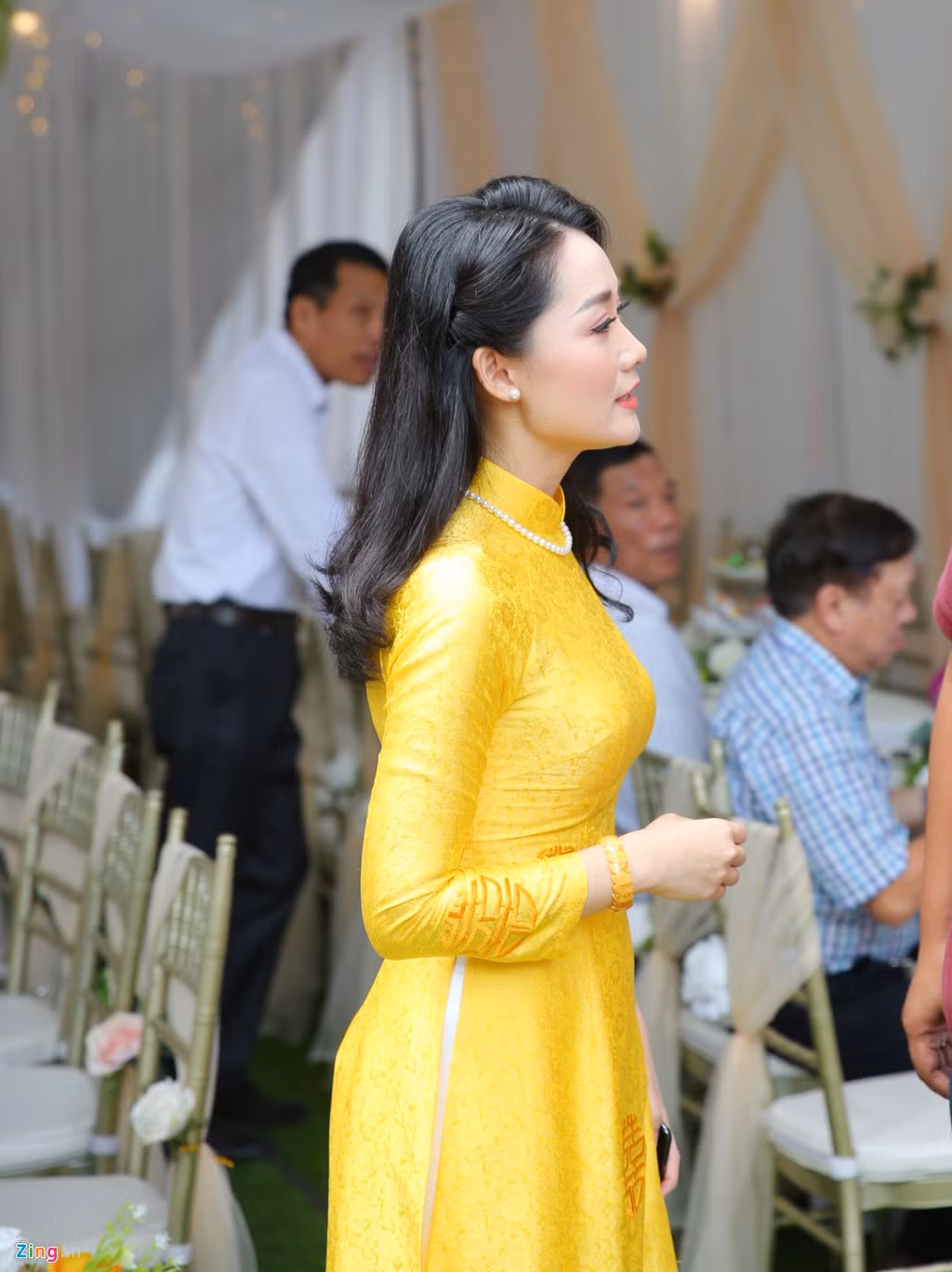 Ông xã của BTV Thu Hà tên Việt Dũng, làm trong lĩnh vực nghiên cứu khoa học tại Đại học Bách Khoa. Hai người làm bạn lâu năm trước khi phát triển thành tình yêu.