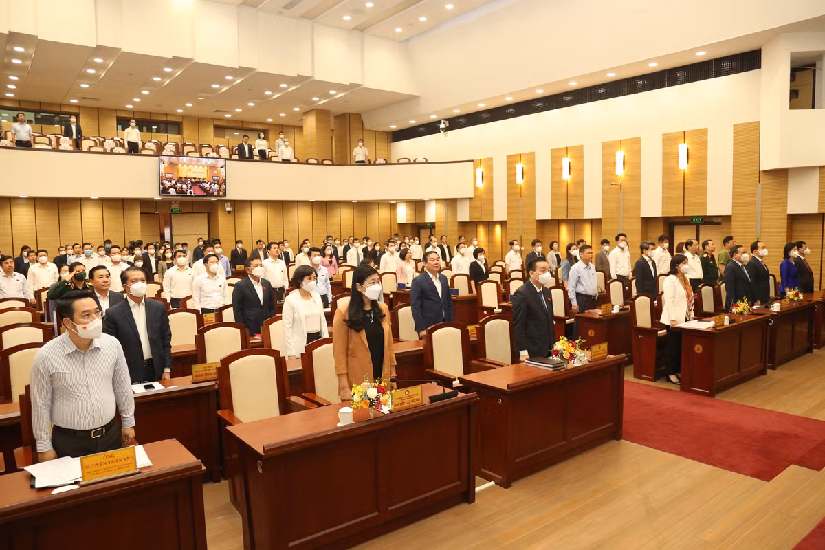Chieu mai (7/6), HDND TP Ha Noi to chuc hop quyet dinh cong tac nhan su