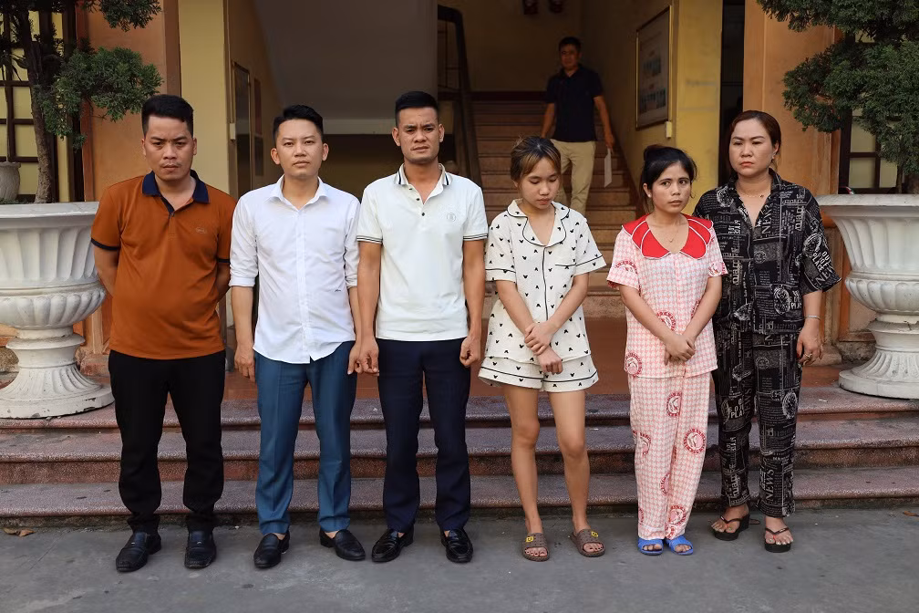 Hai Duong: Lo nguyen nhan co gai tu vong trong quan karaoke