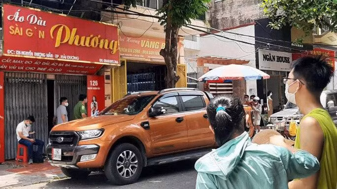 Năng mời anh Cường lên gác xép của hiệu thuốc. Từ phía sau, Năng dùng một đoạn gậy gỗ đập nhiều nhát trúng vùng đầu anh Cường làm nạn nhân tử vong. Sau đó, Năng lấy điện thoại, ôtô, đồng hồ và một số tài sản khác của anh Cường. Để tránh bị phát hiện, Năng đem thi thể nạn nhân đi đốt, vứt ở nhiều nơi. 