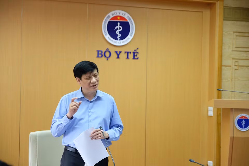 Ông Nguyễn Thanh Long, sinh năm 1966, quê quán tỉnh Nam Định. Ông Long được bổ nhiệm giữ chức vụ Bộ trưởng Bộ Y tế vào tháng 11/2020. Tại Đại hội đại biểu toàn quốc lần thứ XIII của Đảng, ông Long được bầu vào Ban Chấp hành Trung ương Đảng. Đại biểu Quốc hội khóa XV. Trước đó, ông Long từng giữ các chức vụ Thứ trưởng Bộ Y tế; Phó trưởng ban Tuyên giáo Trung Ương...