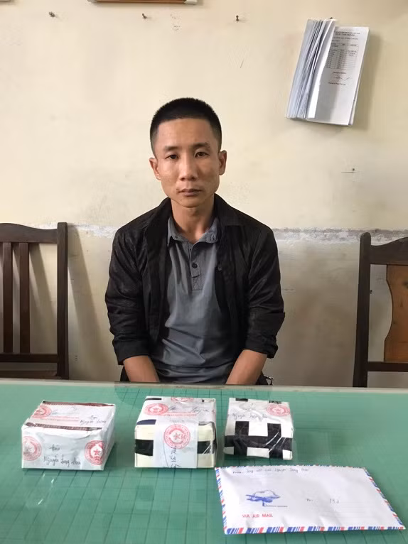 Hai Duong: Lien tiep triet pha nhieu o nhom mua ban ma tuy so luong lon-Hinh-2