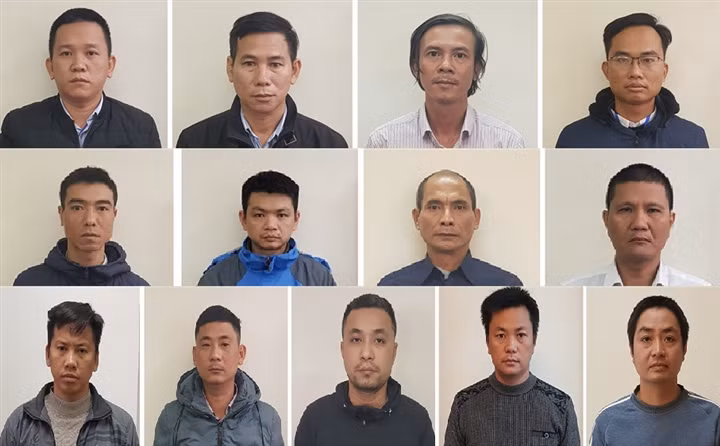 Vụ án vi phạm quy định về đầu tư công trình xây dựng gây hậu quả nghiêm trọng xảy ra tại dự án đường cao tốc Đà Nẵng – Quảng Ngãi gây thiệt hại hơn 811 tỷ đồng. 36 bị cáo bị tuyên án trong phiên sơ thẩm tháng 12/2021, trong đó 2 nguyên phó TGĐ VEC lĩnh án tổng cộng 13 năm tù.
