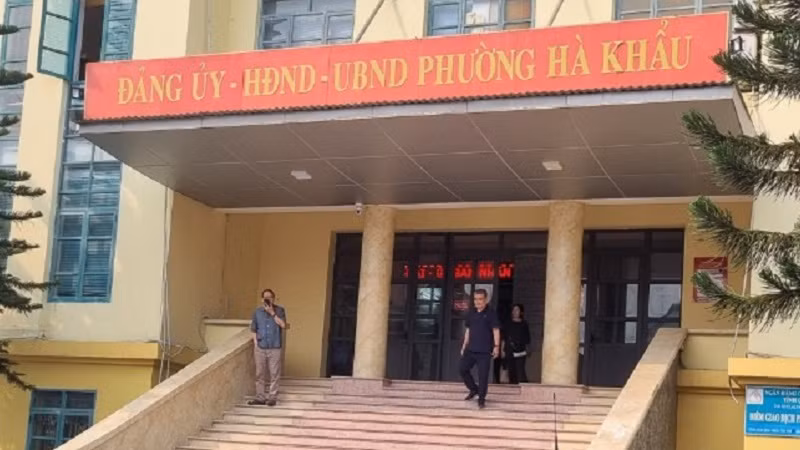 Quảng Ninh làm rõ thông tin Chủ tịch phường “tố” Bí thư nhận hối lộ? Quang Ninh lam ro thong tin Chu tich phuong “to” Bi thu nhan hoi lo?