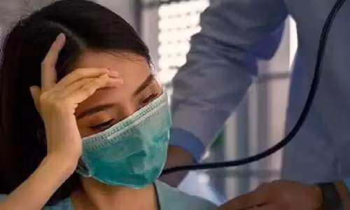Rụng tóc sau khi khỏi COVID-19 và cách khắc phục Rung toc sau khi khoi COVID-19 va cach khac phuc