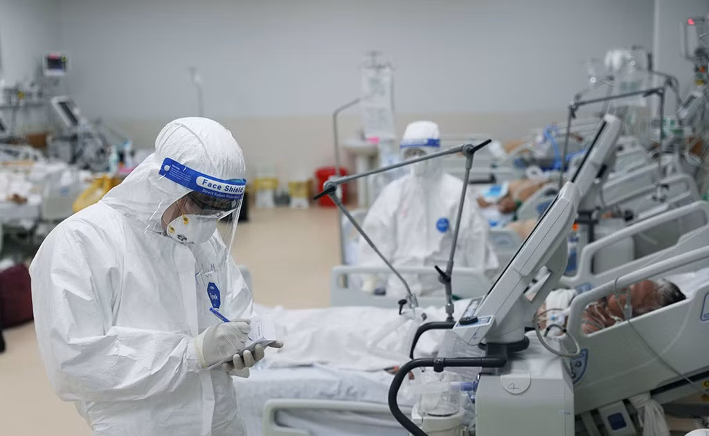 Vậy thuốc XAV-19 là gì? là loại thuốc dựa trên các kháng thể đa dòng được tạo ra bởi lợn đã được biến đổi gene, chuyên điều trị bệnh nhân SARS-CoV-2 thể trung bình, được Xenothera phát triển dựa trên công nghệ sản xuất kháng thể bản quyền của hãng, kết hợp giữa bí quyết trong các lĩnh vực di truyền học và miễn dịch học.