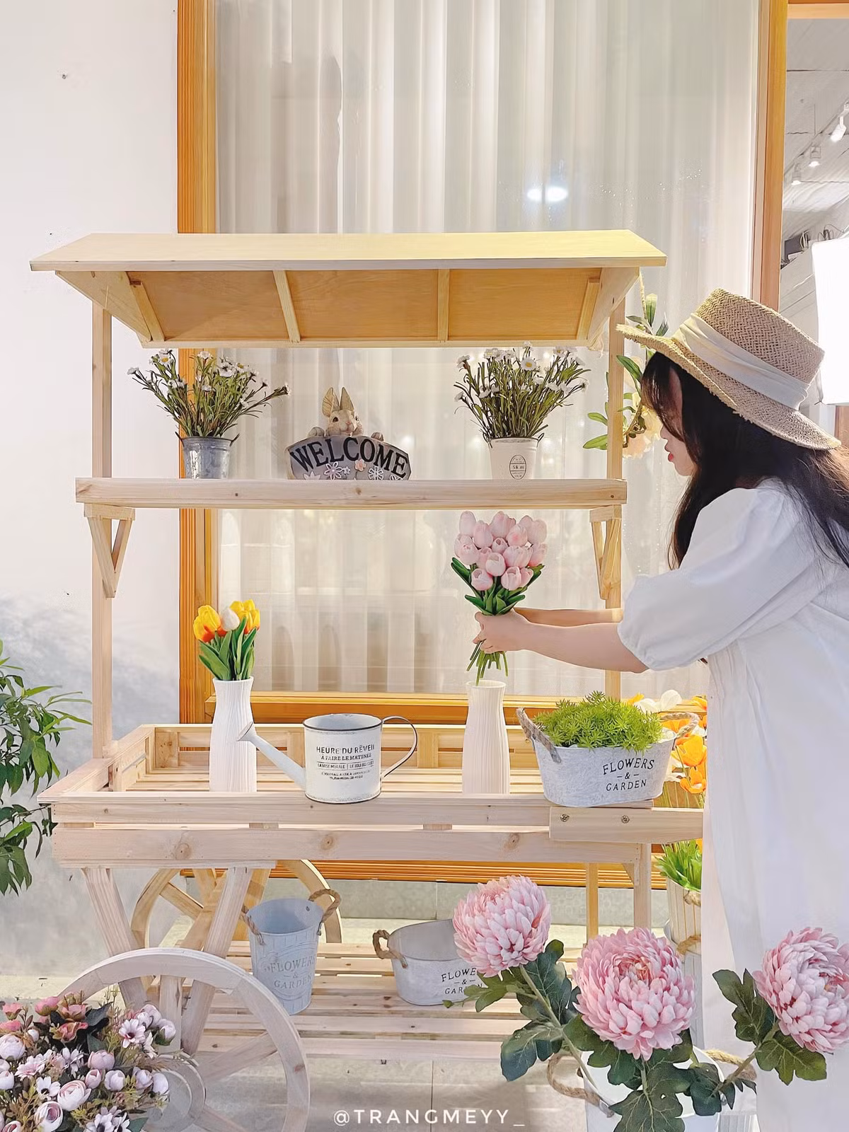 Cheka Cafe được đánh giá là quán cafe chịu khó đầu tư decor, được nhiều chị em đến check in. Ảnh: Thu Trangg