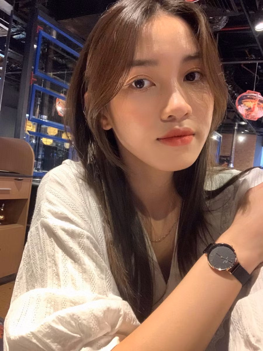 Sở hữu gương mặt xinh đẹp, rạng rỡ cùng thân hình khá nhỏ nhắn so với các nữ VĐV khác nên cô gái gốc Hà Tây được khen xinh như hoa hậu.