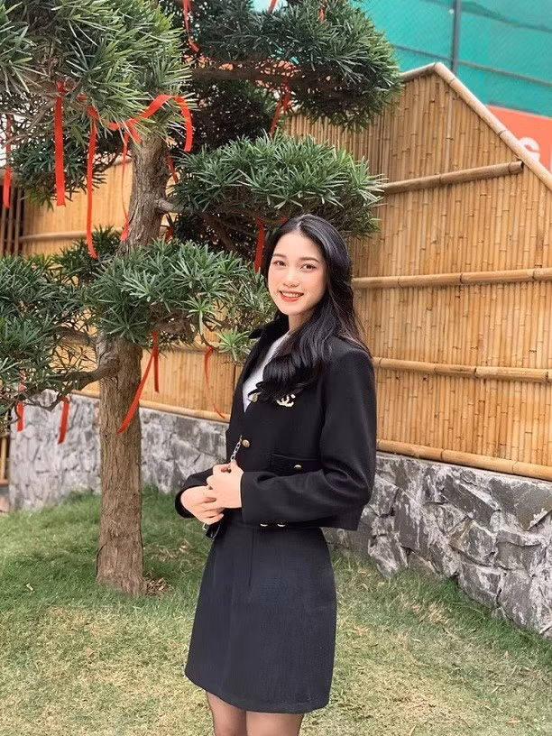 Đến năm 2022, người đẹp đến từ Hà Nội này tiếp tục gây chú ý khi được gọi tên trong đội dự tuyển SEA Games của tuyển bóng chuyền nữ Việt Nam. Tuy nhiên sau đó, cô lại lỡ hẹn với ước mơ của mình.